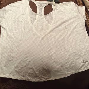 NIKE WHITE DRY FIT SHIRT